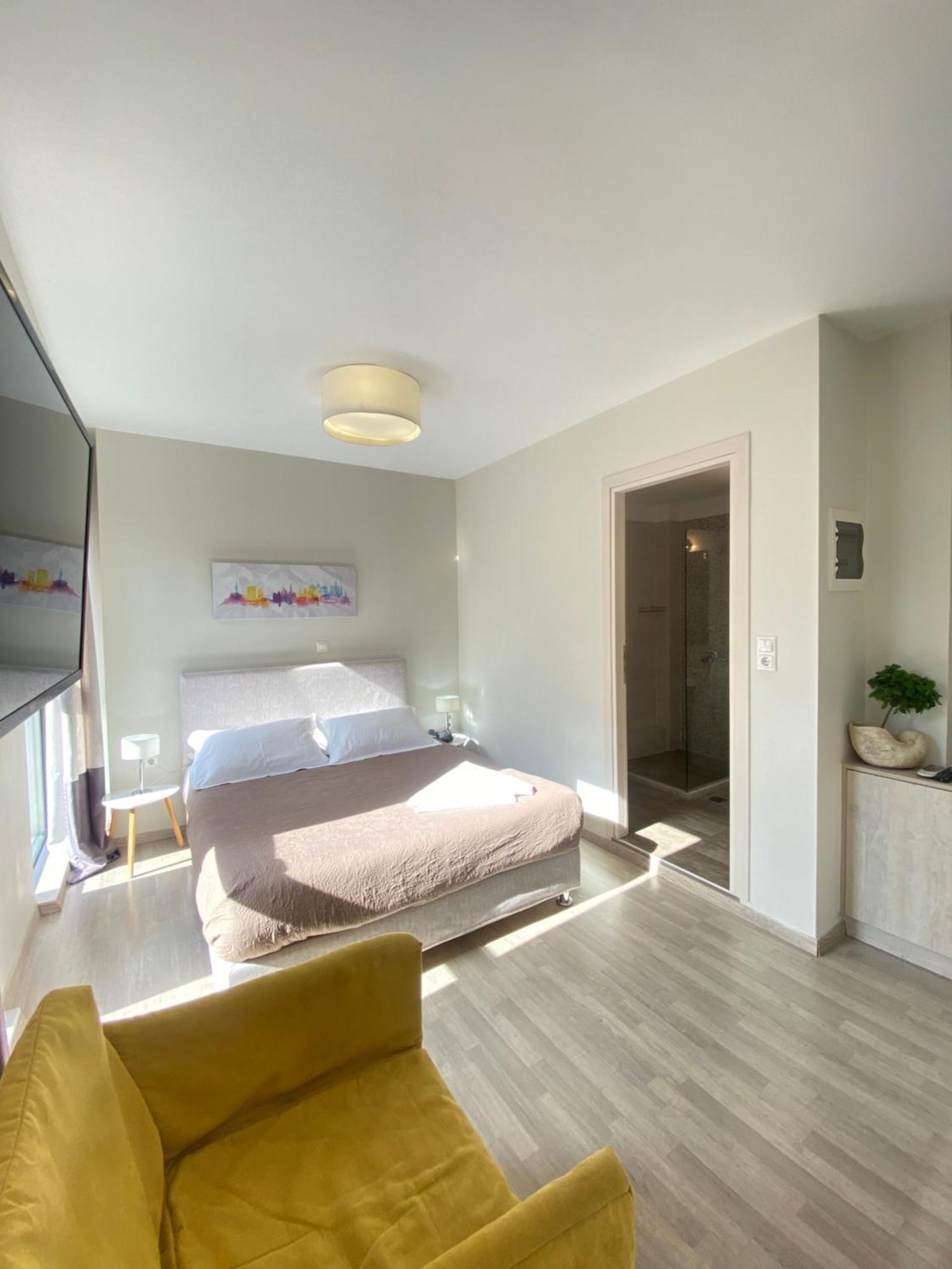 Tins Hotel City - Атина Екстериор снимка
