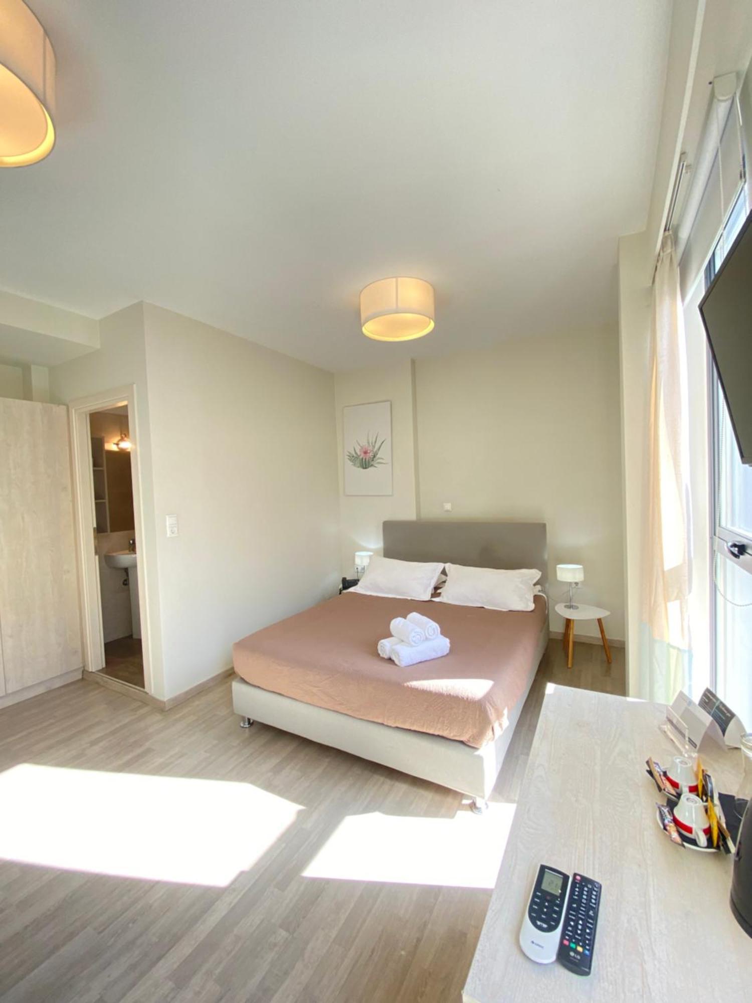 Tins Hotel City - Атина Екстериор снимка