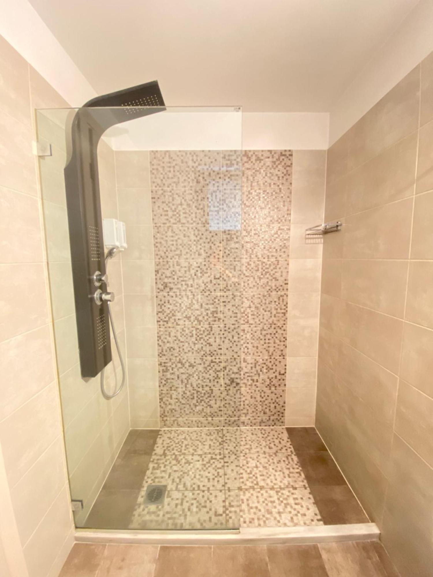 Tins Hotel City - Атина Екстериор снимка