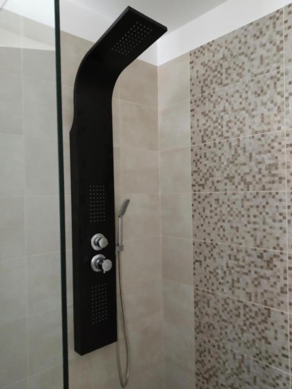 Tins Hotel City - Атина Екстериор снимка
